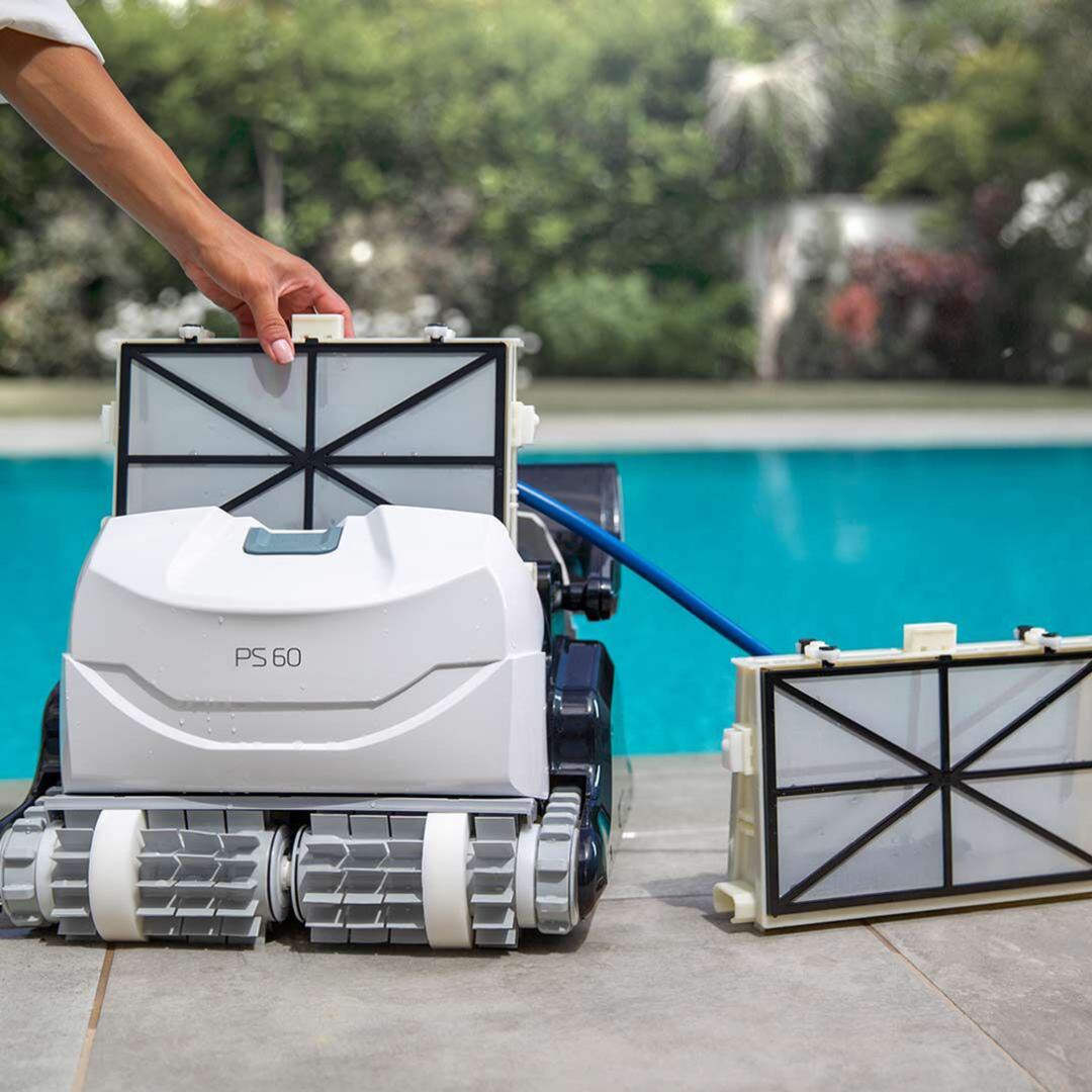 Robot pulitore Dolphin PS 60 by Maytronics