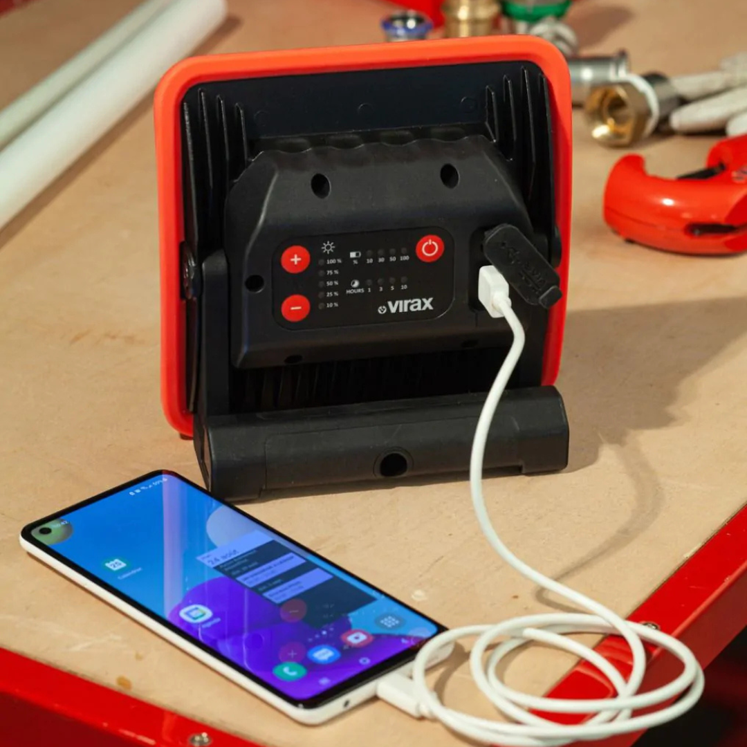 Faro impermeabile a batteria