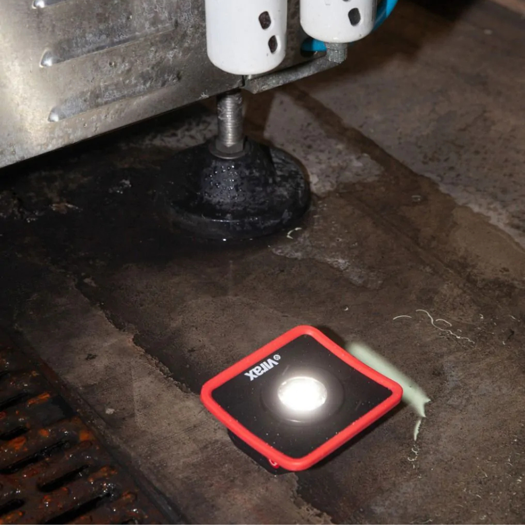 Faro impermeabile a batteria