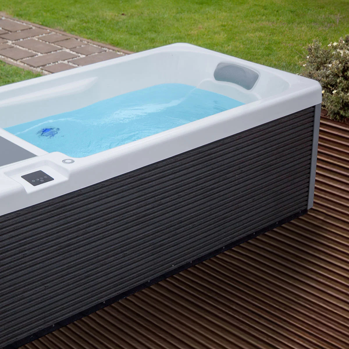Alaska Cold & Hot Tub